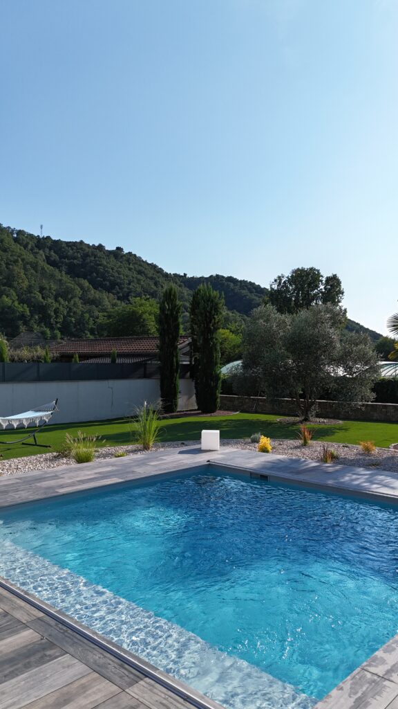 Service-2-min default